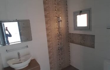 Villa  Cité Nana 7 Pièces