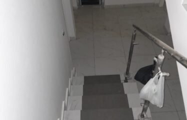 Villa  Cité Nana 7 Pièces