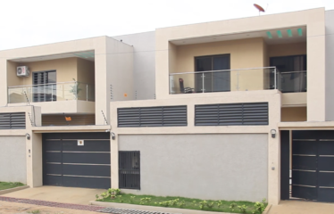 Villa  Cité Nana 7 Pièces